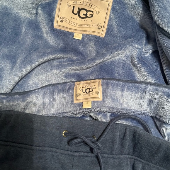 Ugg Blue Plush Robe plus Pants (great lounge set) - Picture 3 of 15